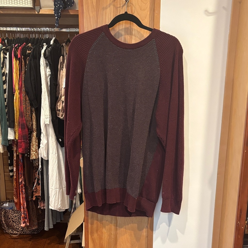 American Rag Men's Maroon Crewneck Sweater